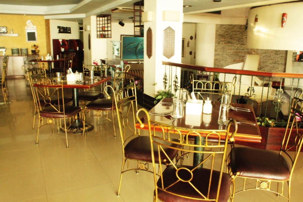 Hotel Reddoorz @ Losari