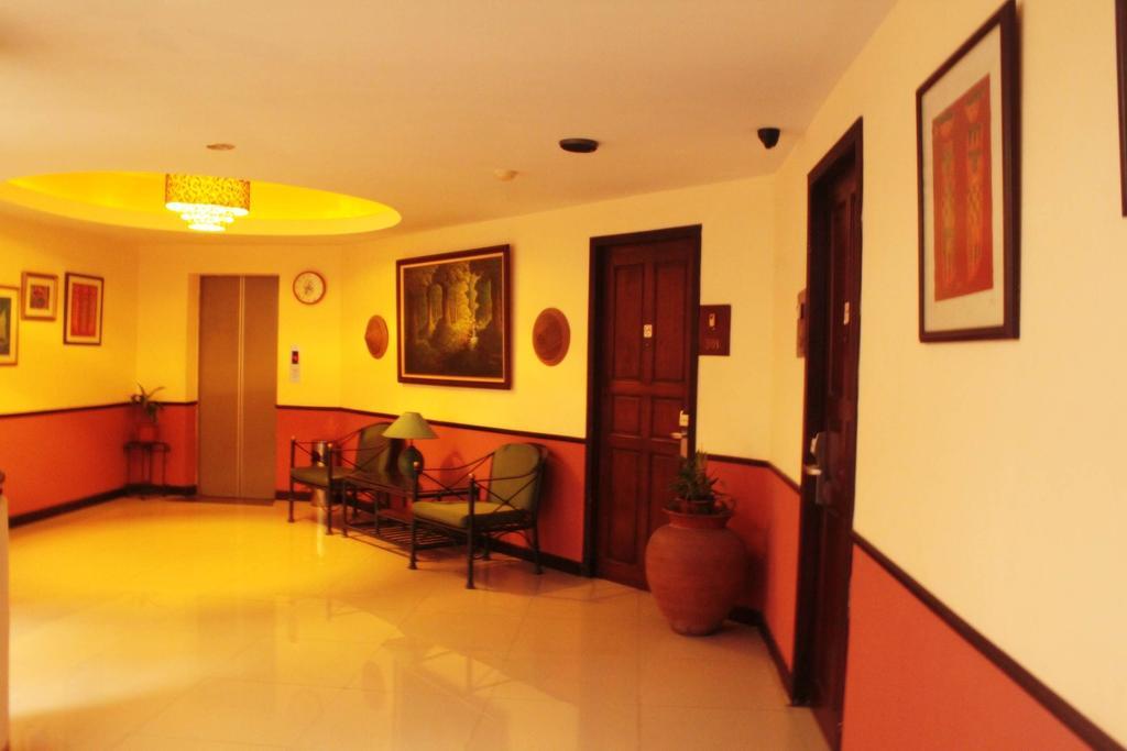 Hotel Reddoorz @ Losari 3*