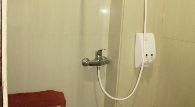 Hotel Reddoorz @ Losari Makassar