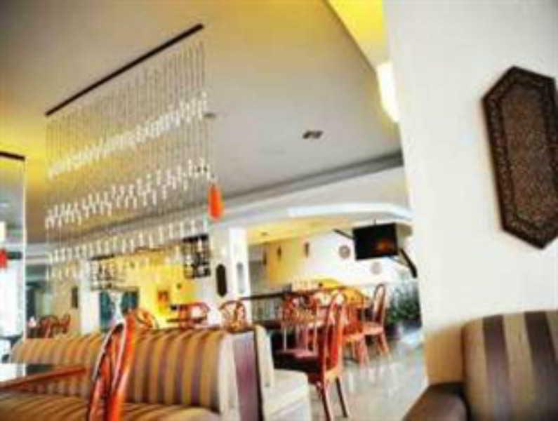 Hotel Reddoorz @ Losari