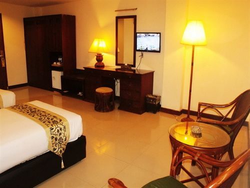 Hotel Reddoorz @ Losari Makassar