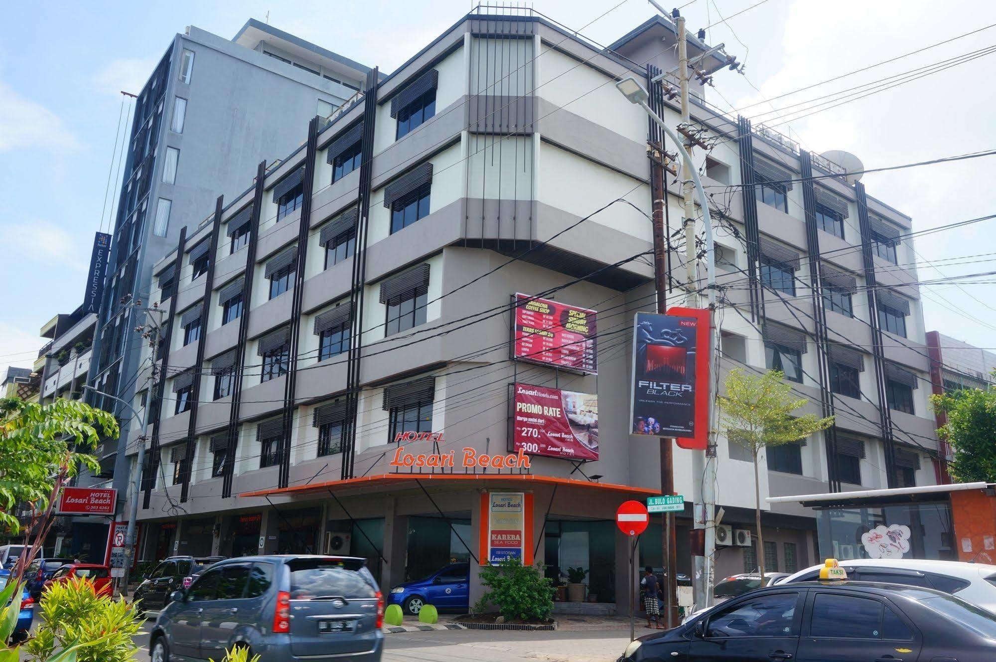 Hotel Reddoorz @ Losari 3*