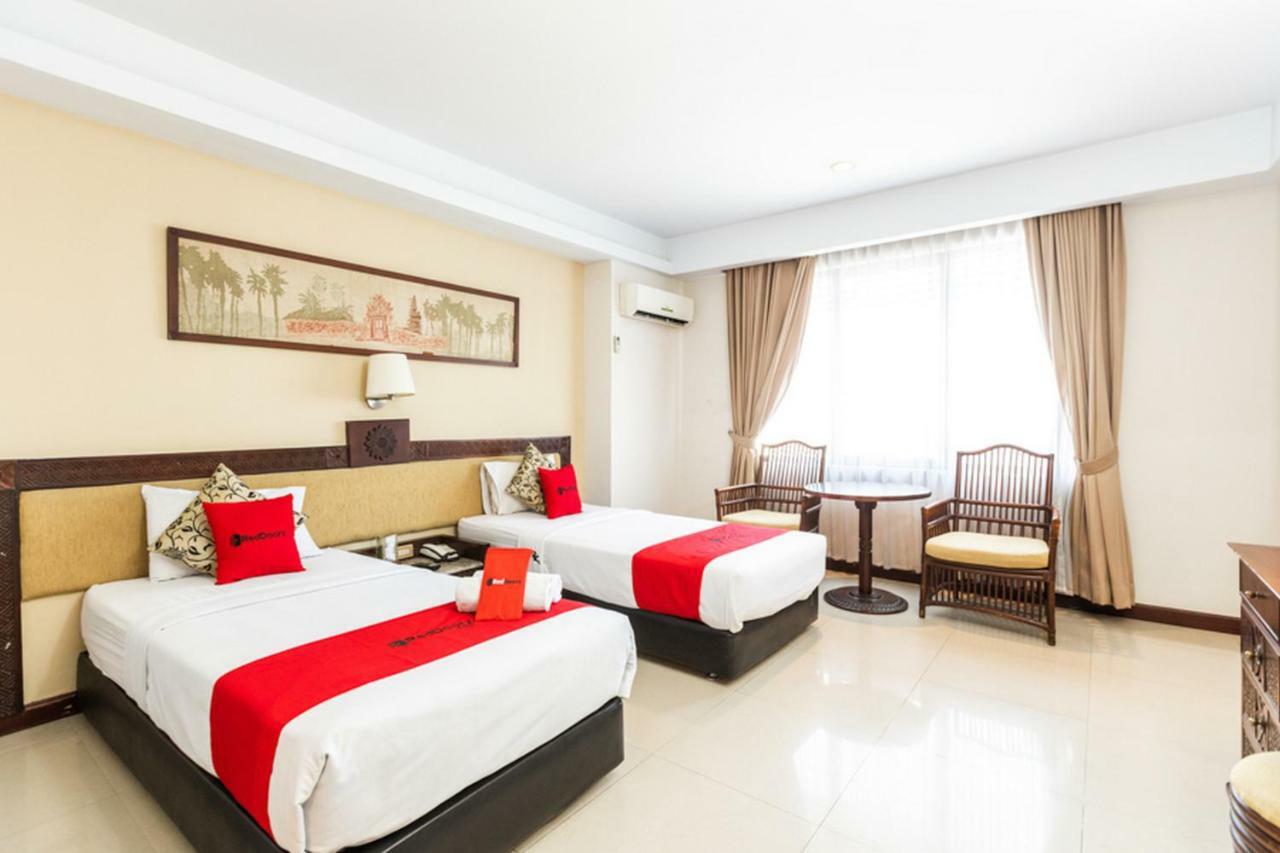 Hotel Reddoorz @ Losari 3*