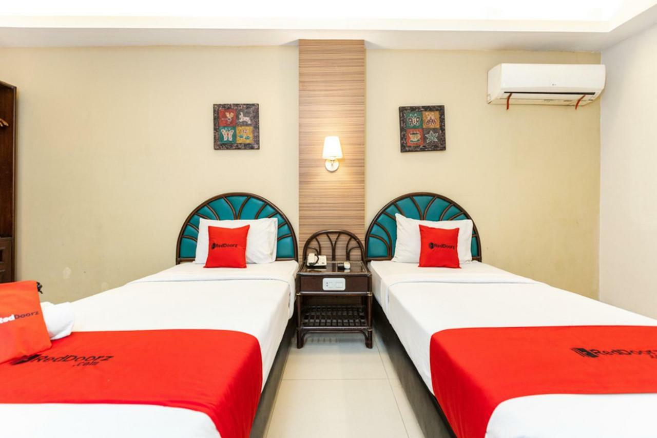 Hotel Reddoorz @ Losari 3*